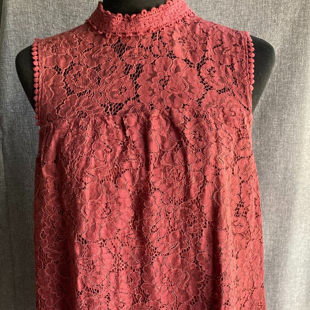 High Neck Lace Sleeveless Blouse